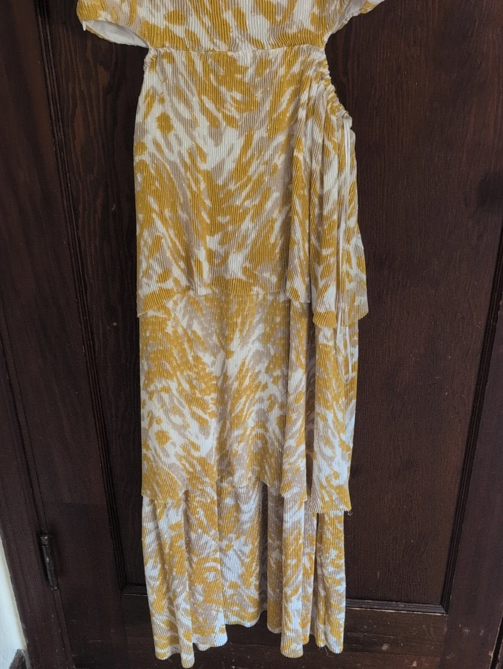 NWT Charles Henry Yellow Printed V-Neck Tiered Women's Dress Size Medium